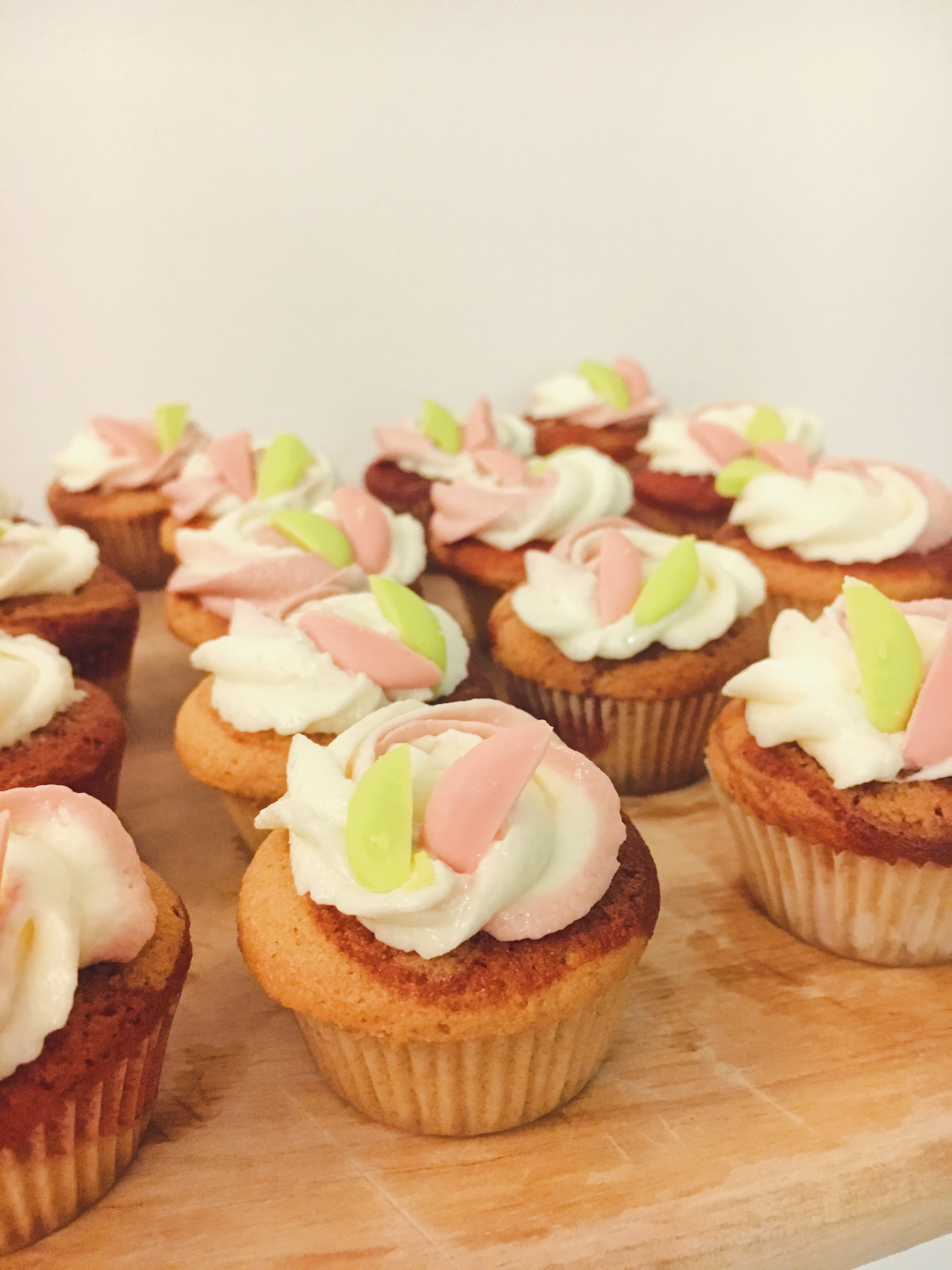 Raspberry Ripple Cupcakes – My Dose of Sugar